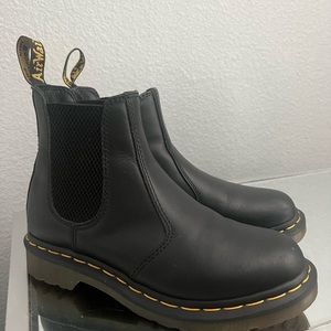 Dr. Martens Chelsea Boot WOMENS SIZE 6